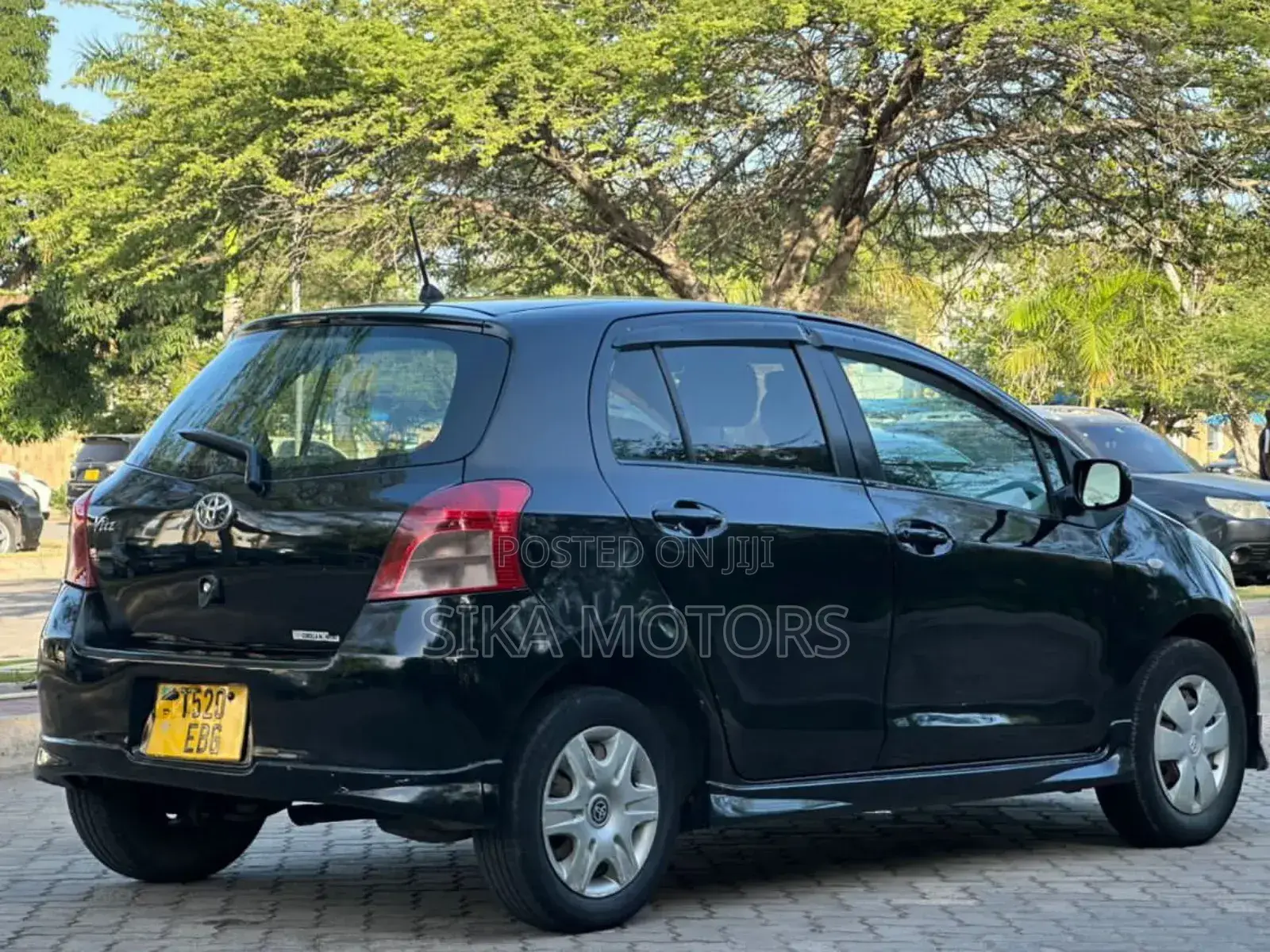 Toyota Vitz 1.3 AWD 5dr 2009 Black