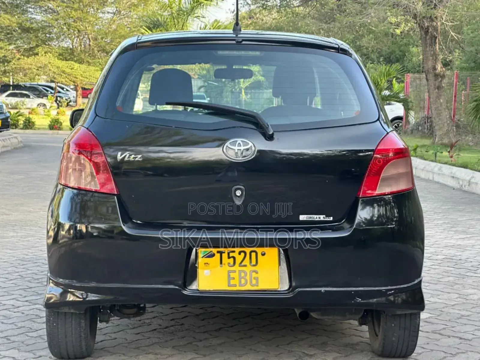 Toyota Vitz 1.3 AWD 5dr 2009 Black