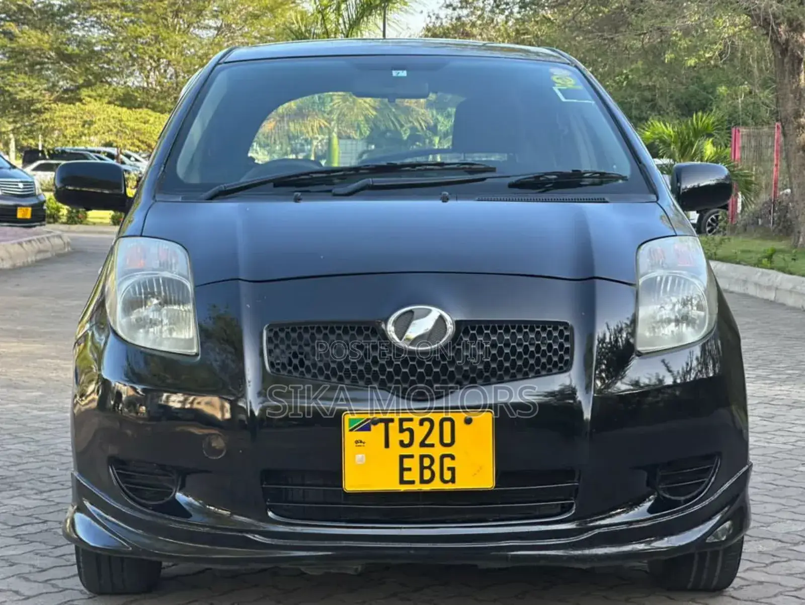 Toyota Vitz 1.3 AWD 5dr 2009 Black