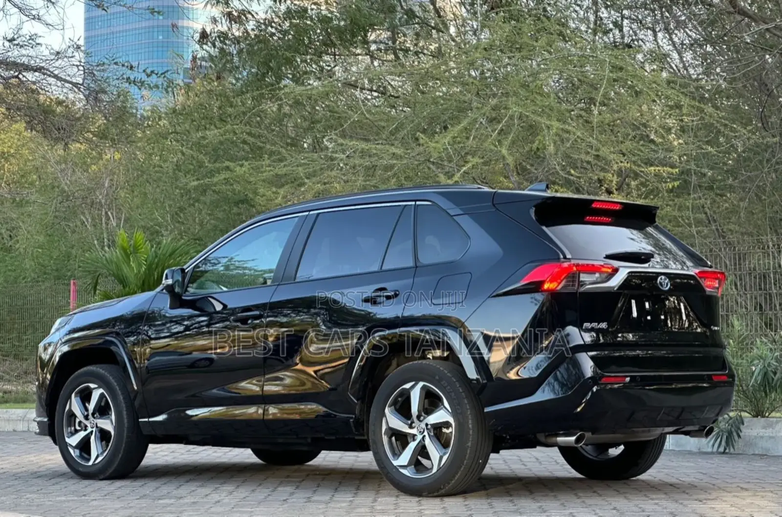 Toyota RAV4 Plug-In Hybrid 2025 Black