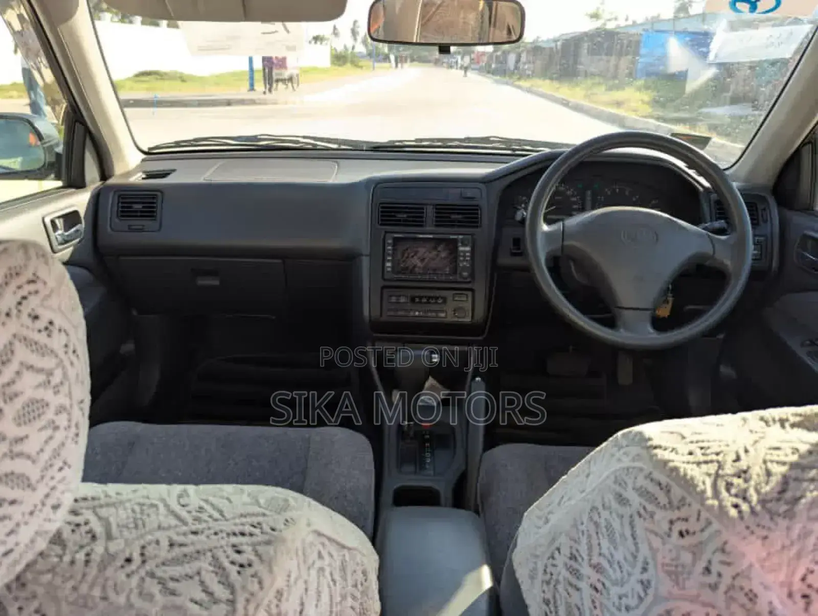 Toyota Carina 1.5 FWD Sedan 2001 Silver