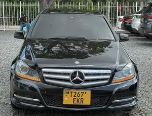 Mercedes-Benz C180 2012 Black
