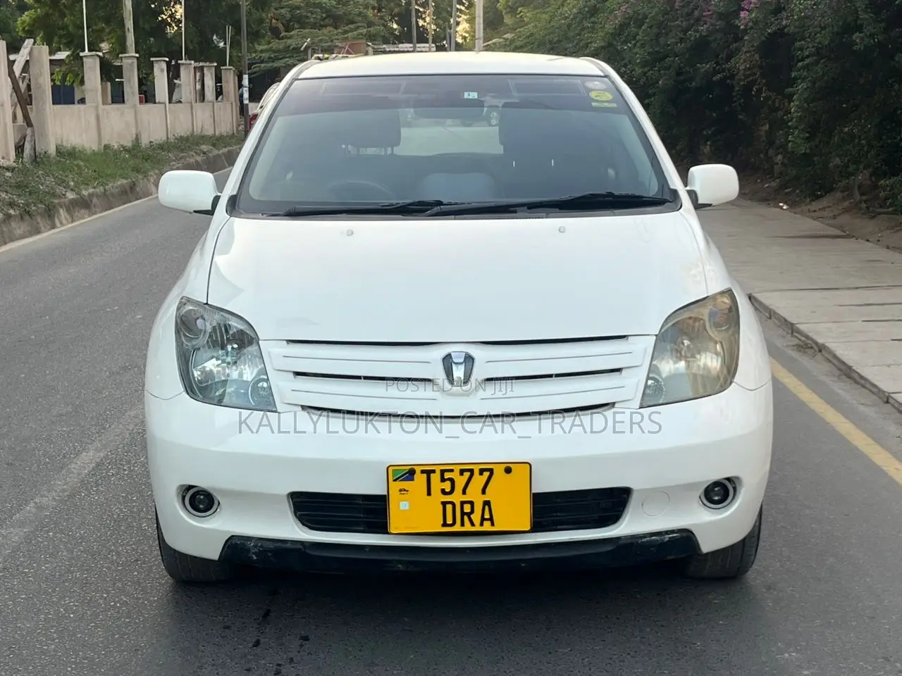 Toyota IST 2003 White