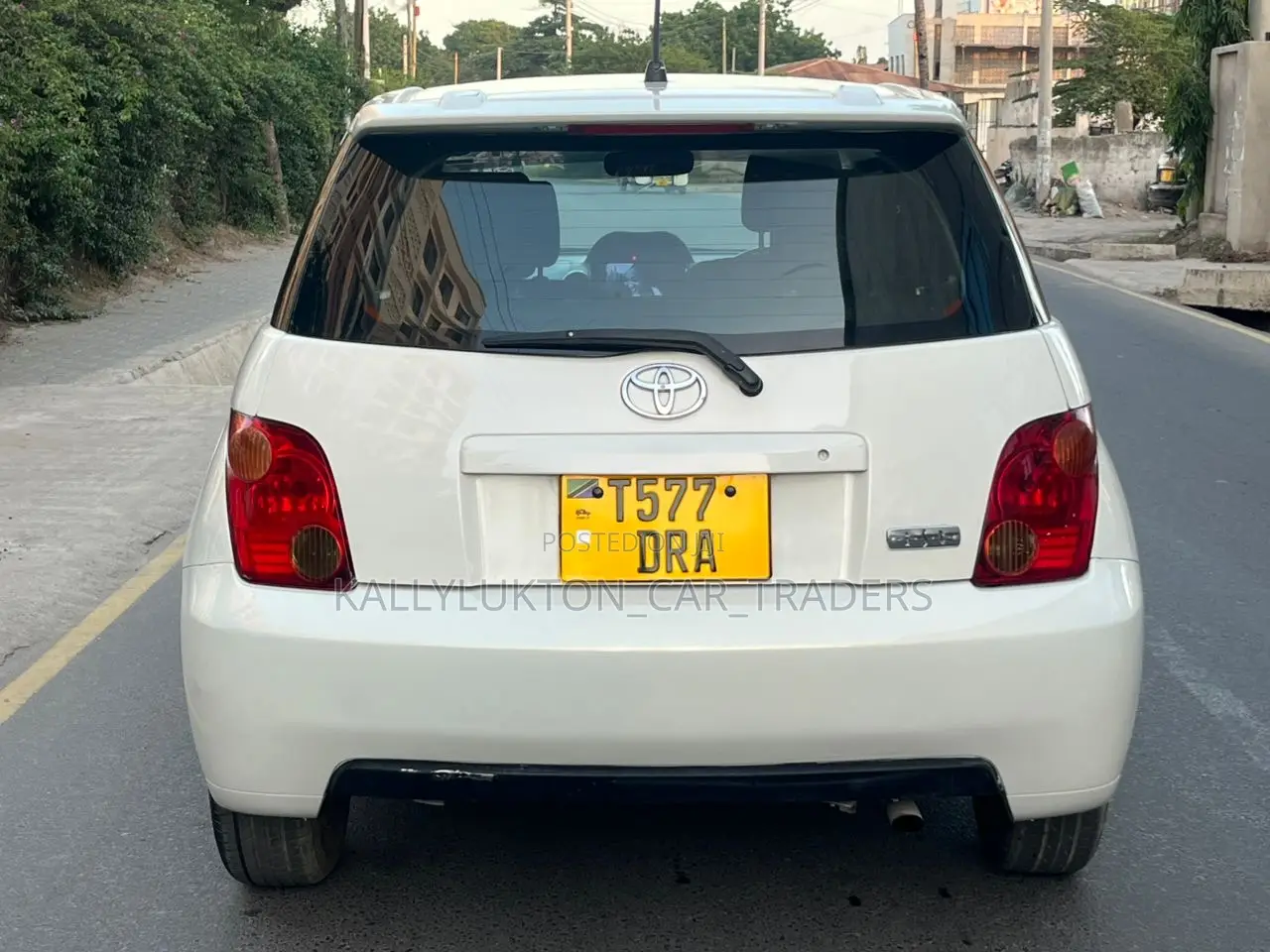 Toyota IST 2003 White