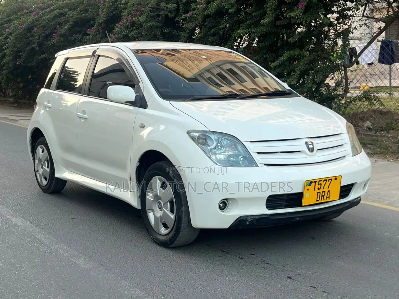 Toyota IST 2003 White