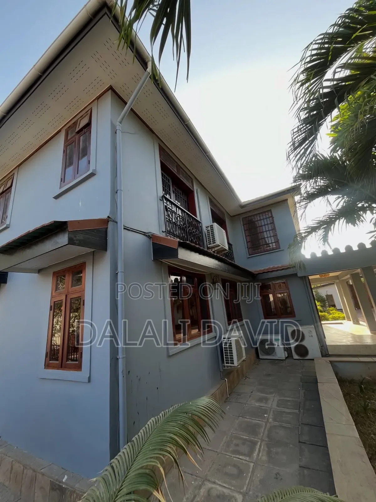 4bdrm Bungalow in Ada Estate for rent