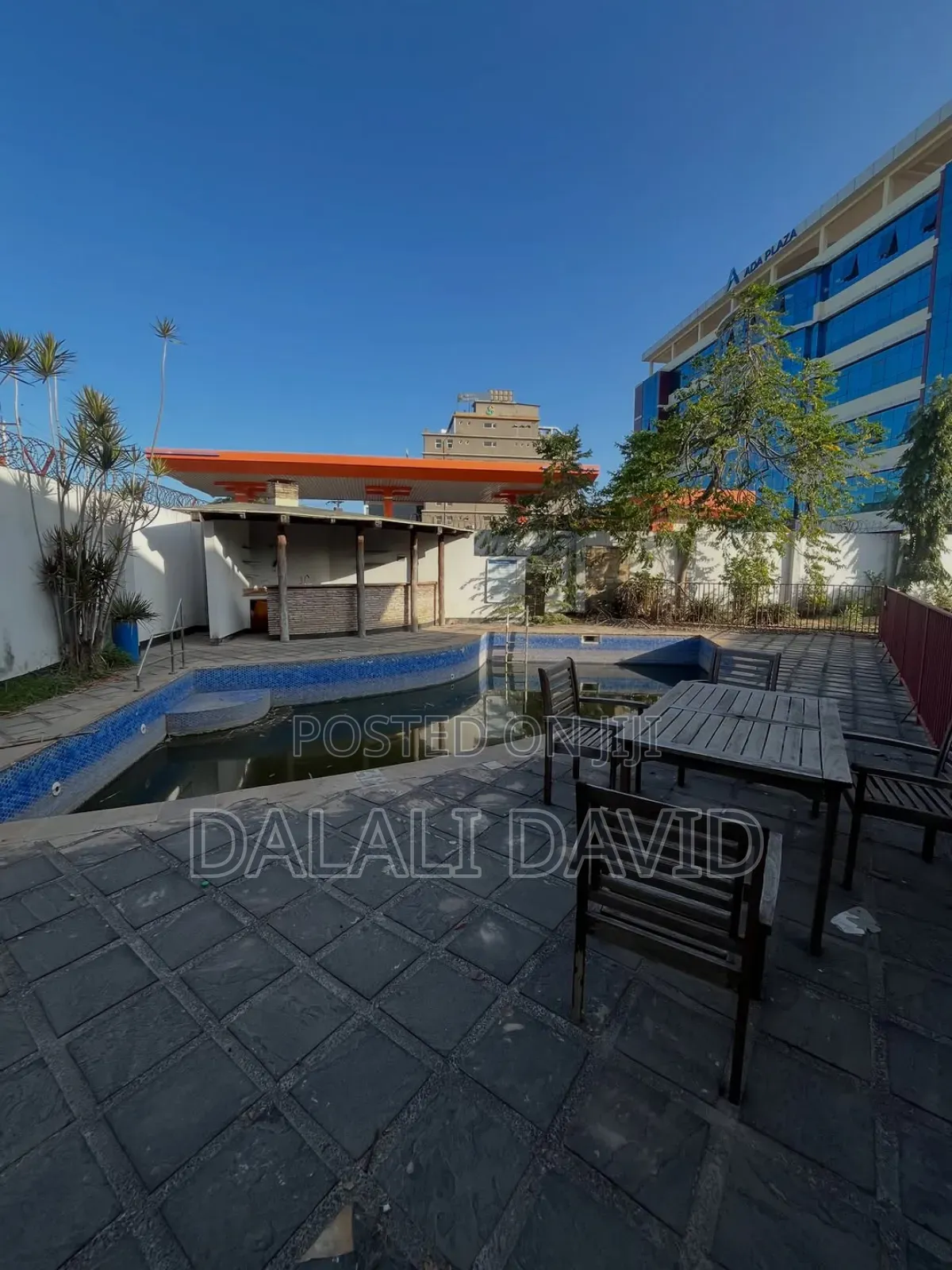 4bdrm Bungalow in Ada Estate for rent