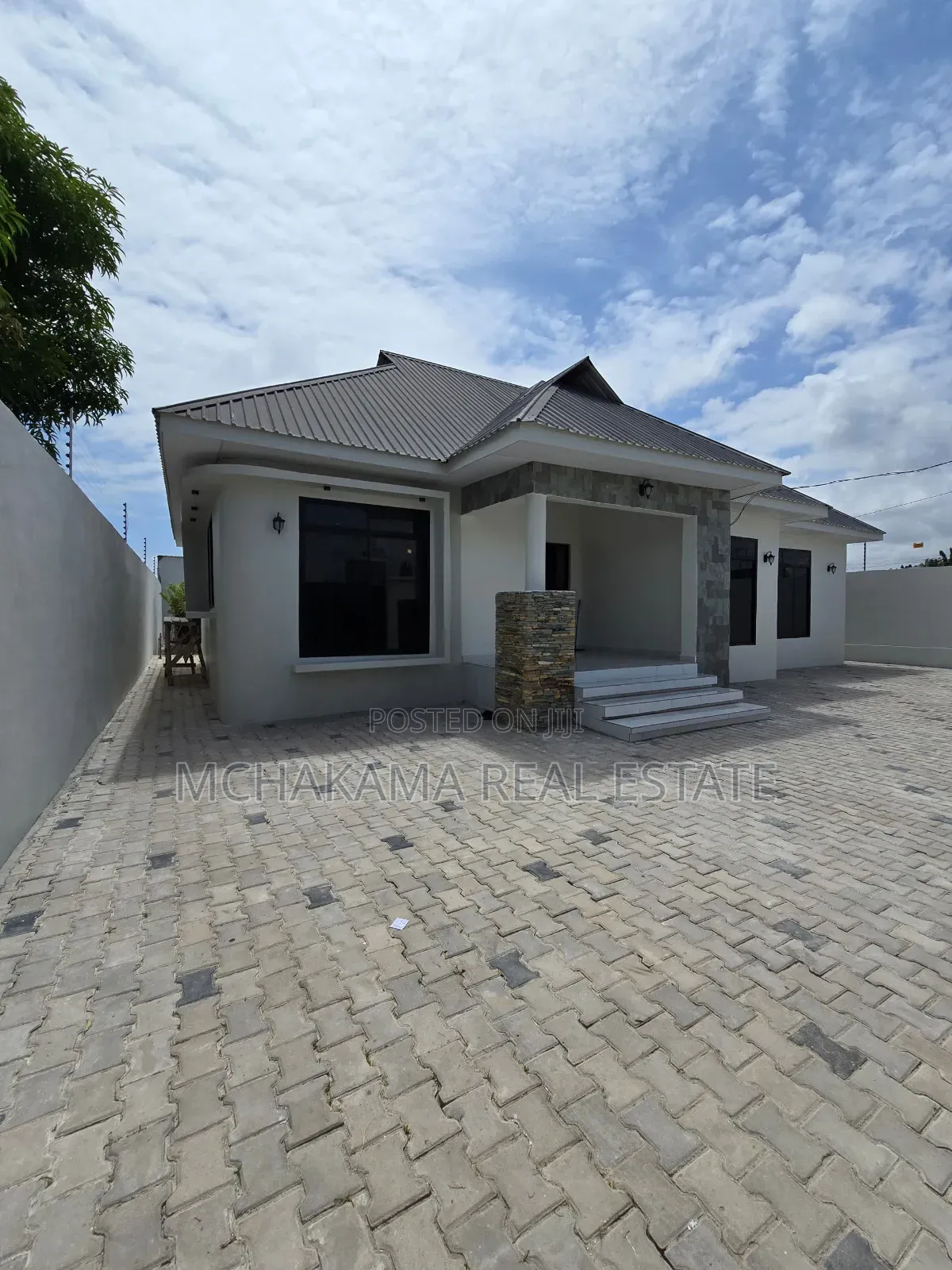 3bdrm House in Mchakama Real Estate, Mbweni for sale