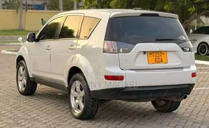 Mitsubishi Outlander 2006 White