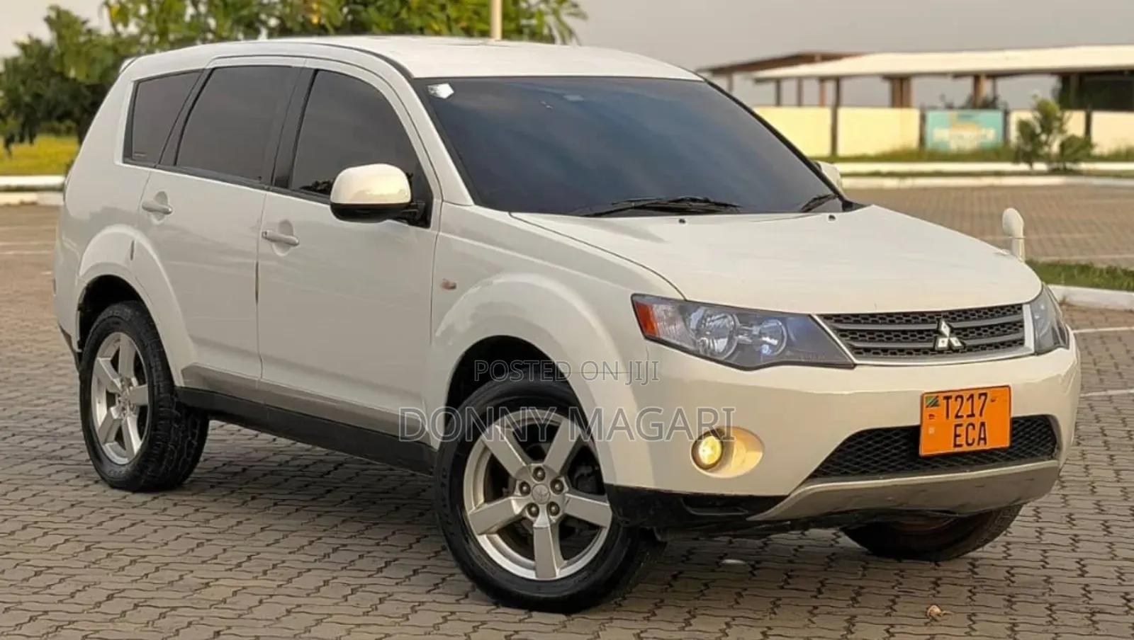 Mitsubishi Outlander 2006 White