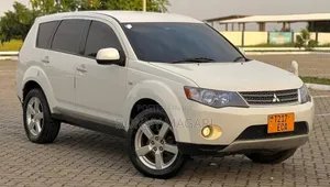 Mitsubishi Outlander 2006 White