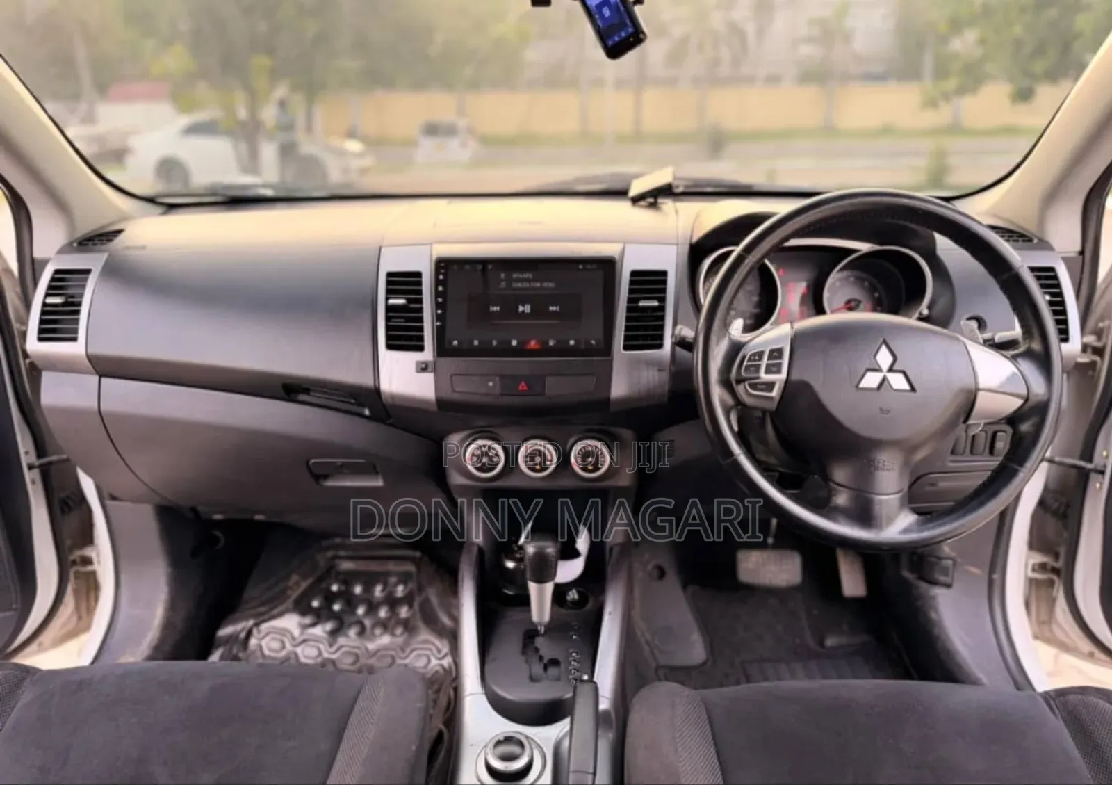 Mitsubishi Outlander 2006 White