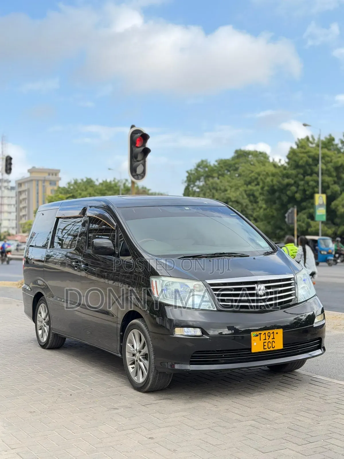 Toyota Alphard 2.4 Petrol AWD 2005 Black