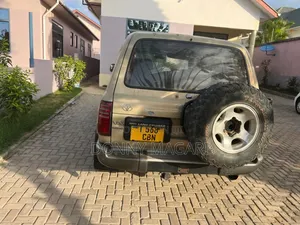 Toyota Land Cruiser 2010 Off white