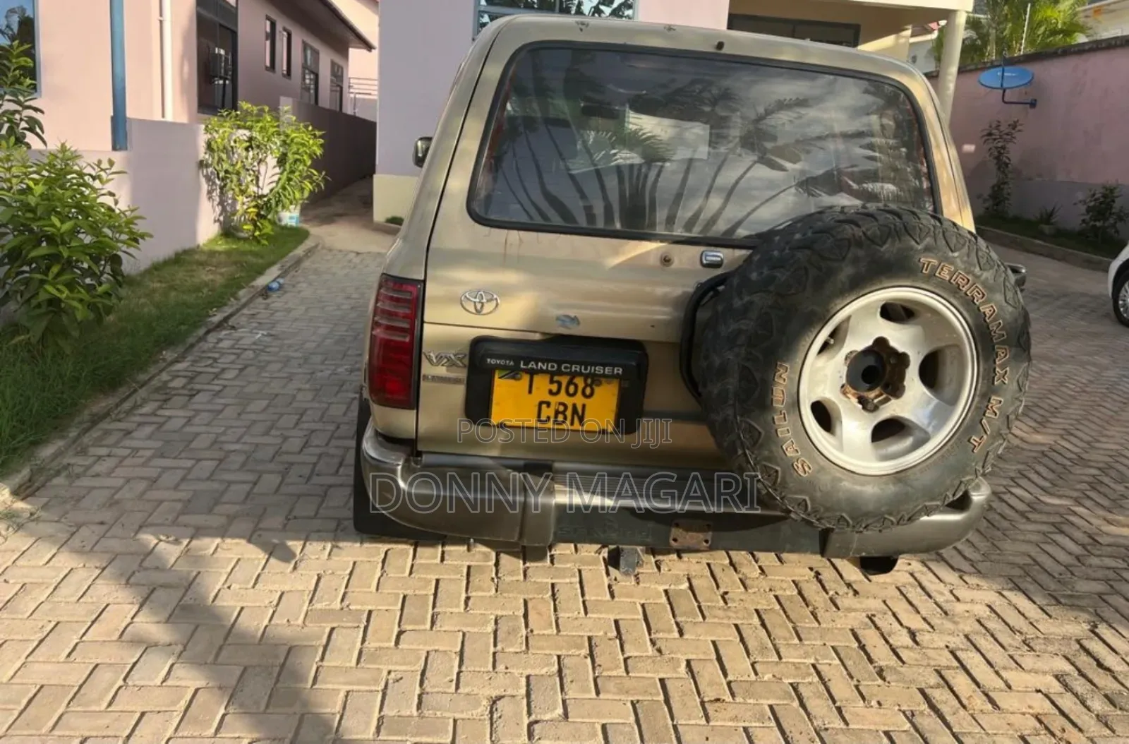 Toyota Land Cruiser 2010 Off white