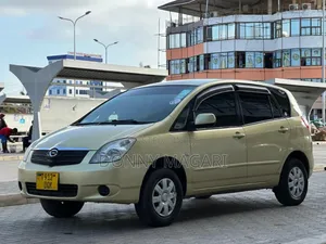 Toyota Corolla Spacio 2006 Gold