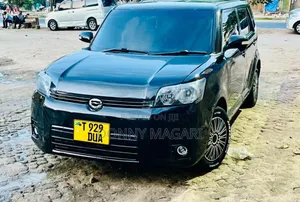 Toyota Corolla Rumion Hatchback 1.5 FWD 2010 Black