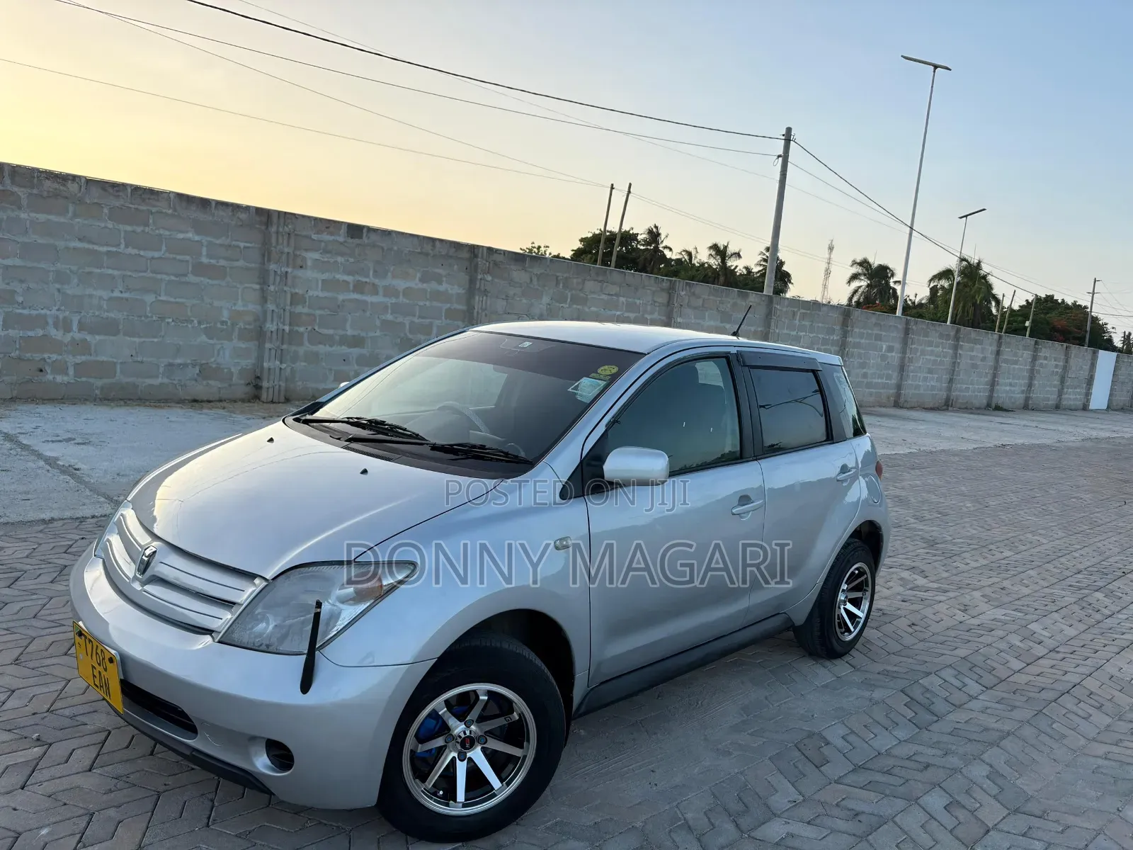 Toyota IST 2005 Silver
