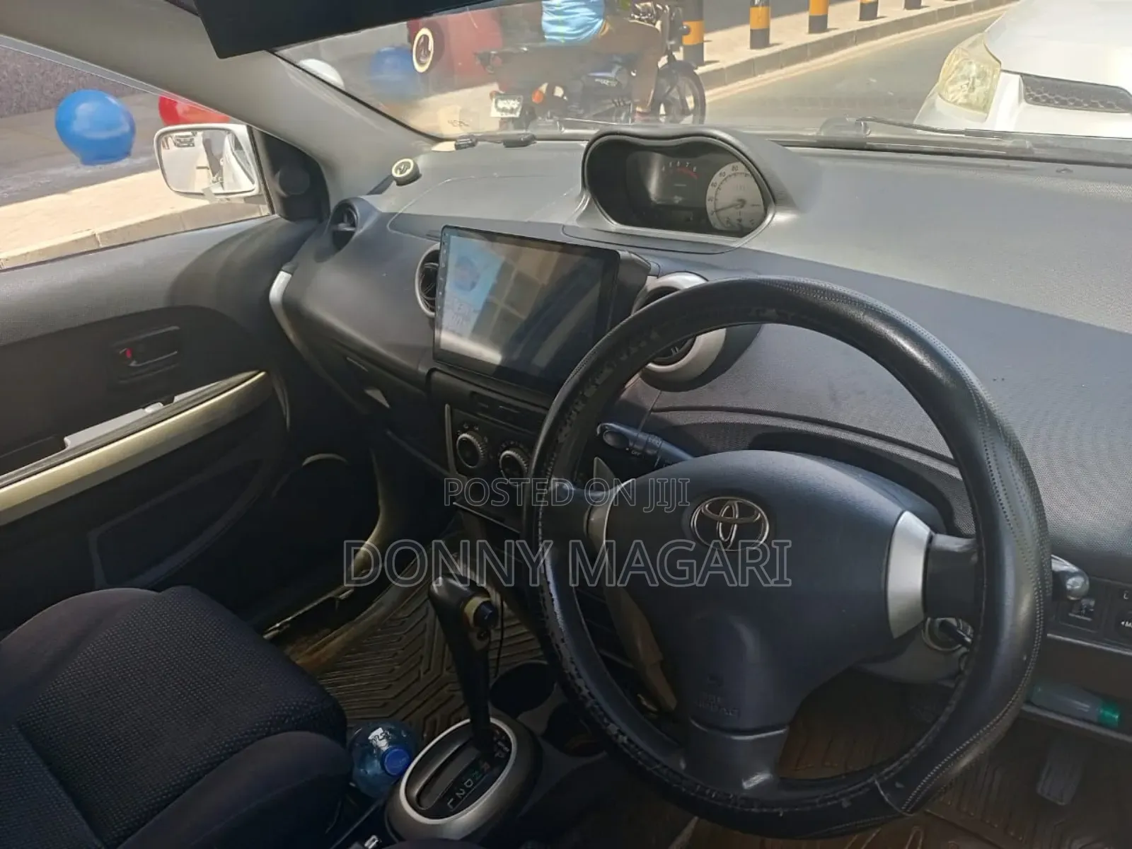 Toyota IST 2005 Silver