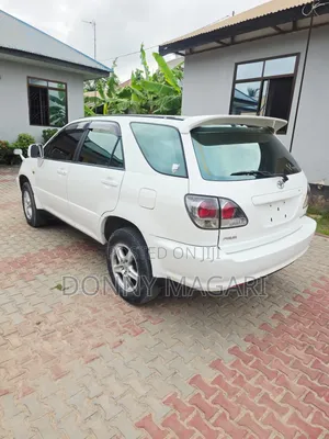 Toyota Harrier 2003 White