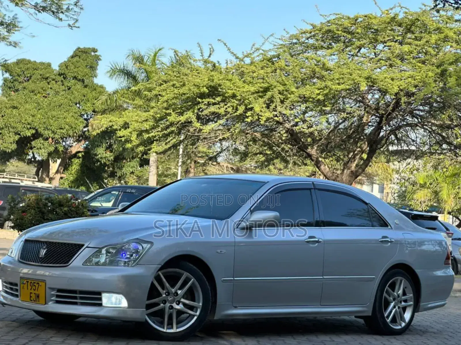 Toyota Crown Royale 2005 Silver