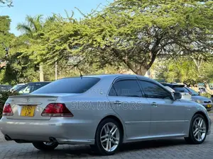 Toyota Crown Royale 2005 Silver