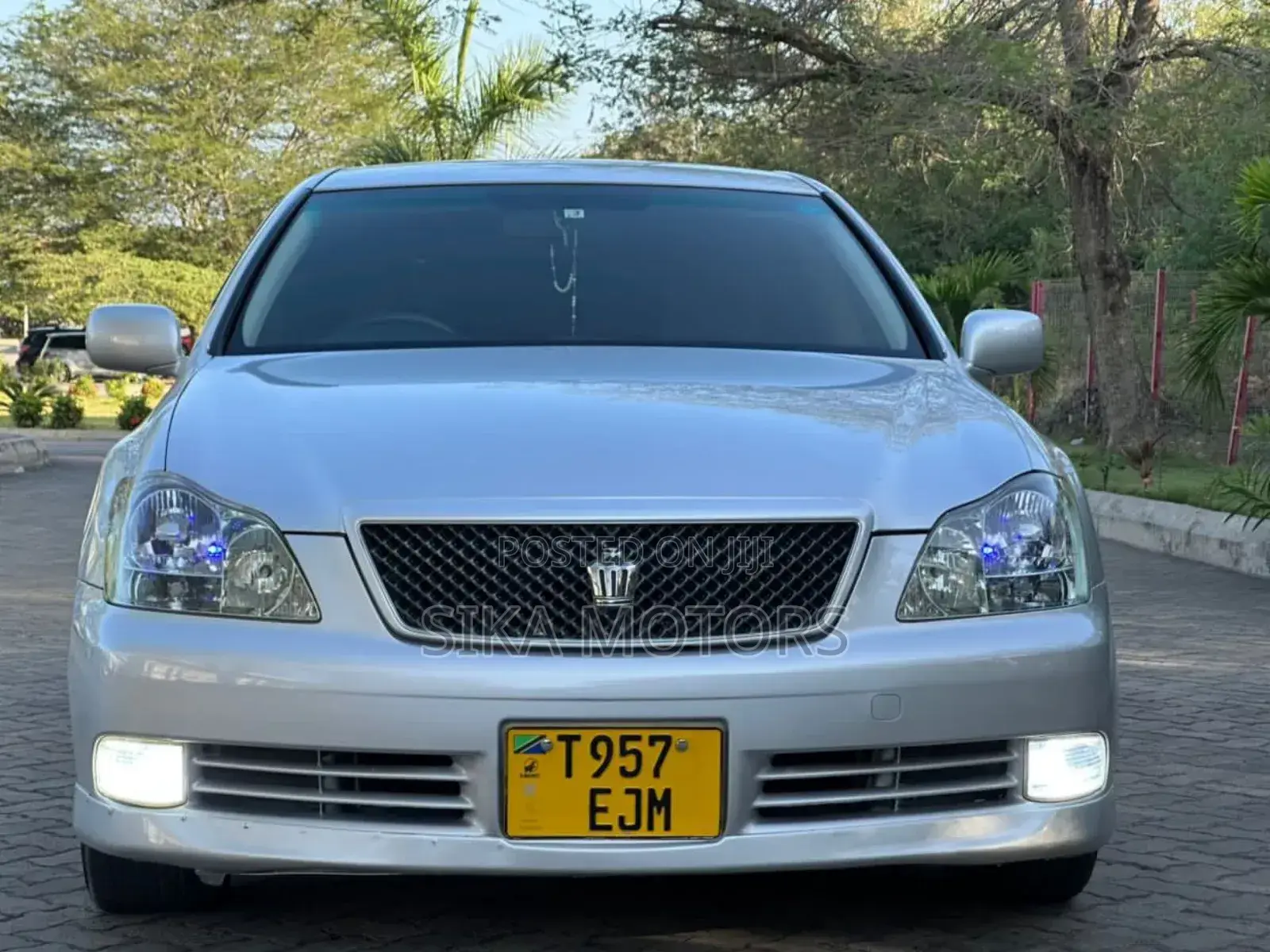 Toyota Crown Royale 2005 Silver