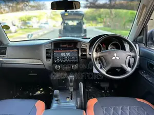 Mitsubishi Pajero 2006 Silver