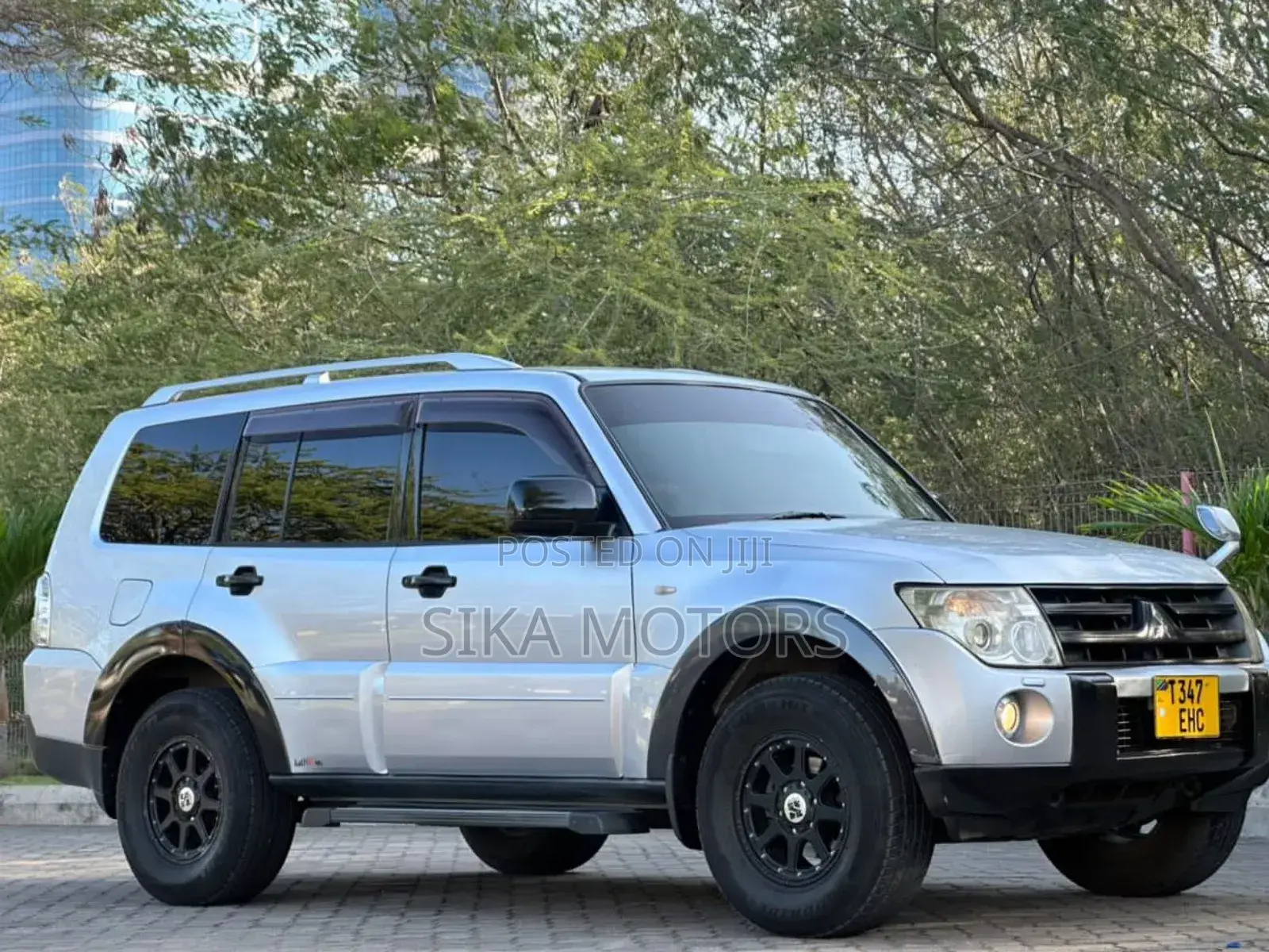 Mitsubishi Pajero 2006 Silver
