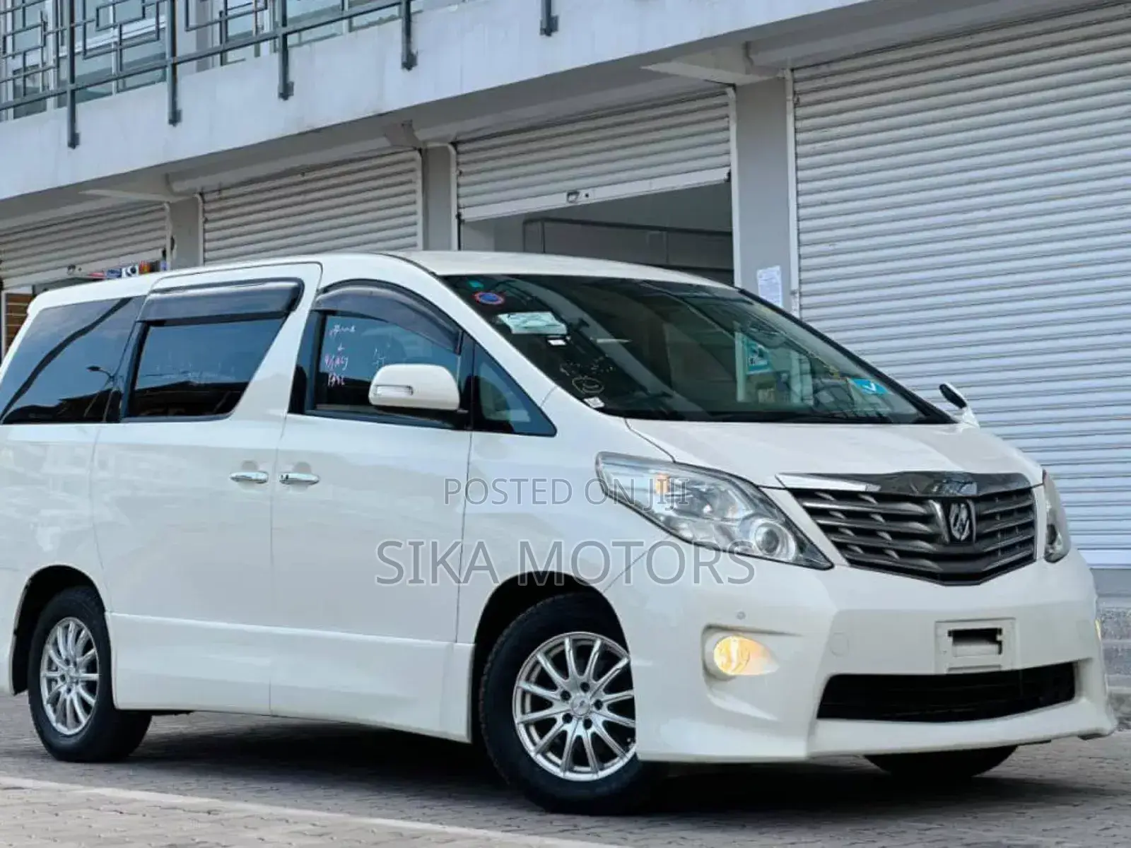Toyota Alphard 2.4 Petrol AWD 2010 White