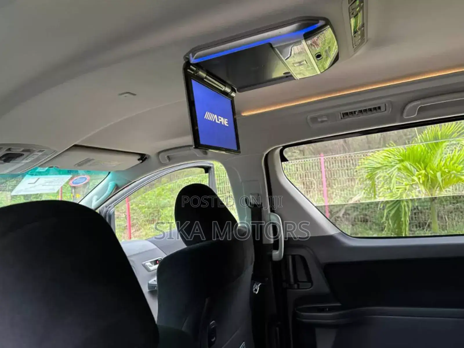 Toyota Alphard 2.4 Petrol AWD 2010 White