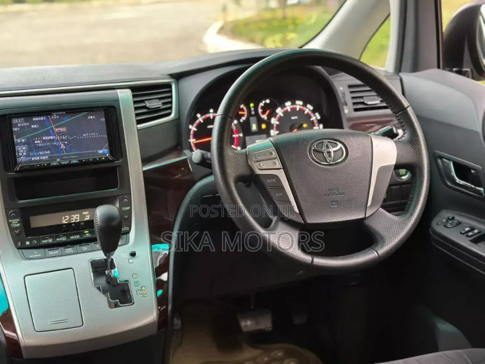 Toyota Alphard 2.4 Petrol AWD 2010 White