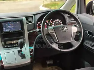 Toyota Alphard 2.4 Petrol AWD 2010 White