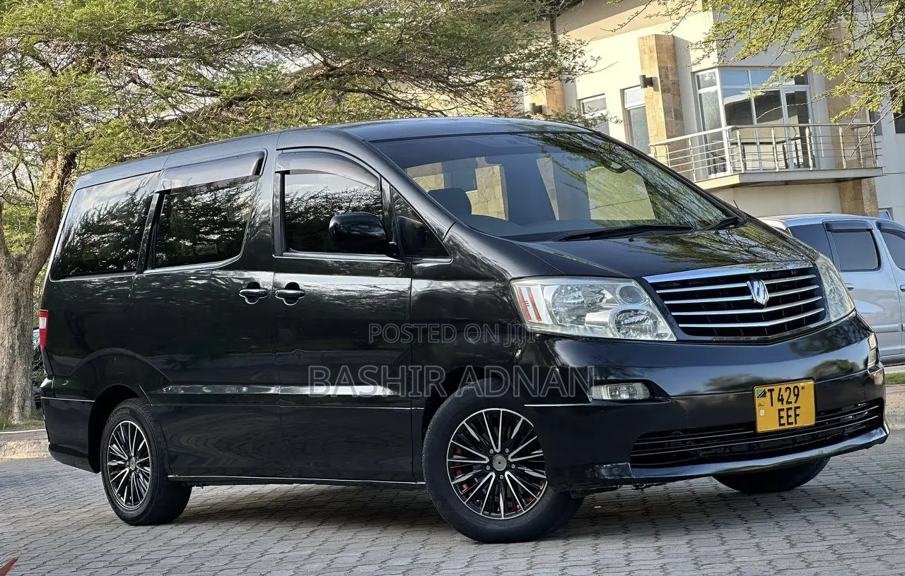 Toyota Alphard 2.4 Petrol FWD 2004 Black