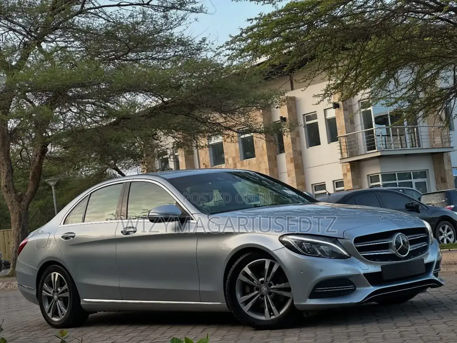Mercedes-Benz C200 2015 Silver