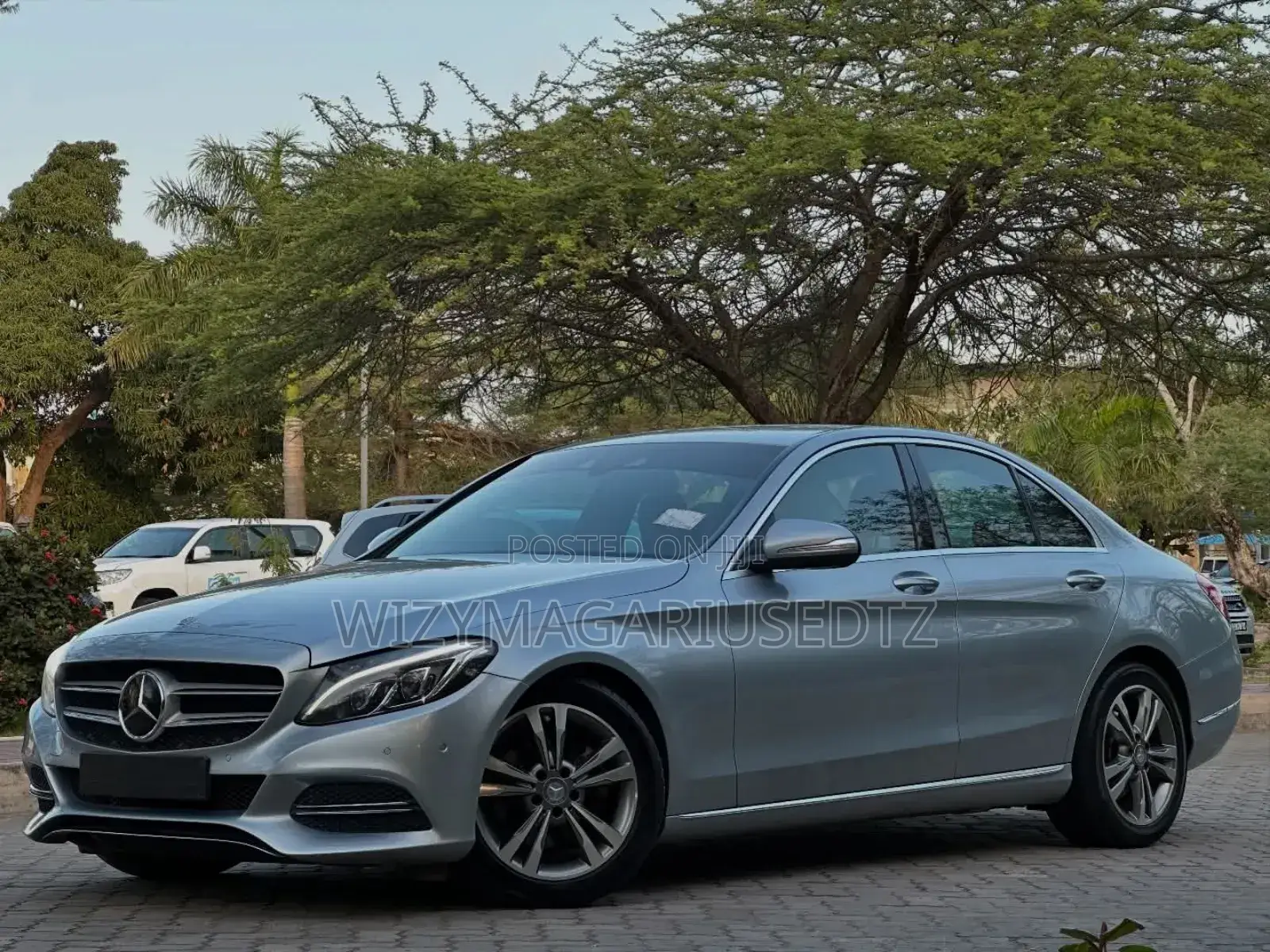 Mercedes-Benz C200 2015 Silver