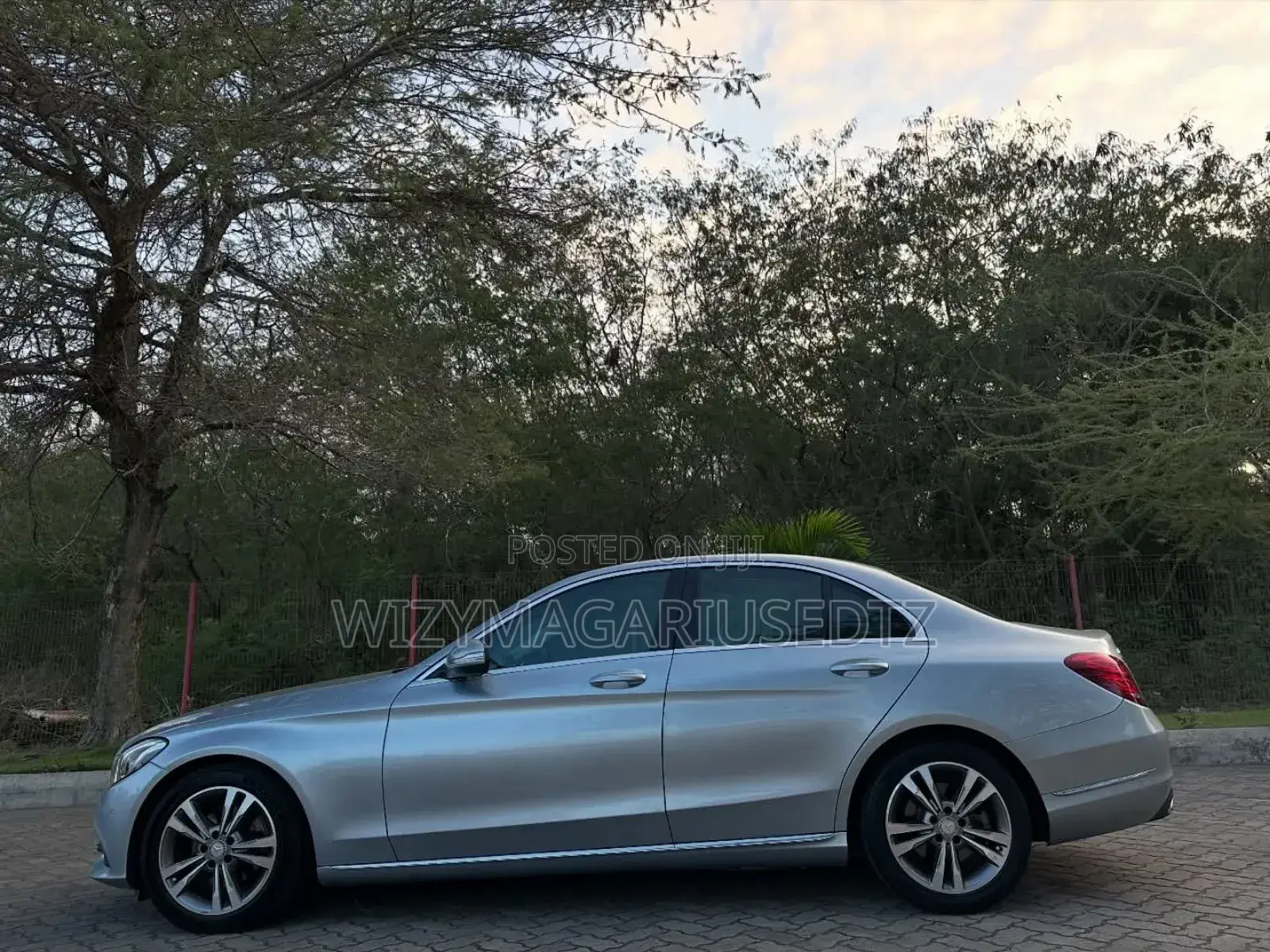 Mercedes-Benz C200 2015 Silver