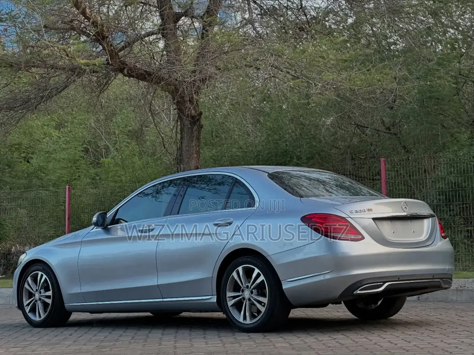 Mercedes-Benz C200 2015 Silver