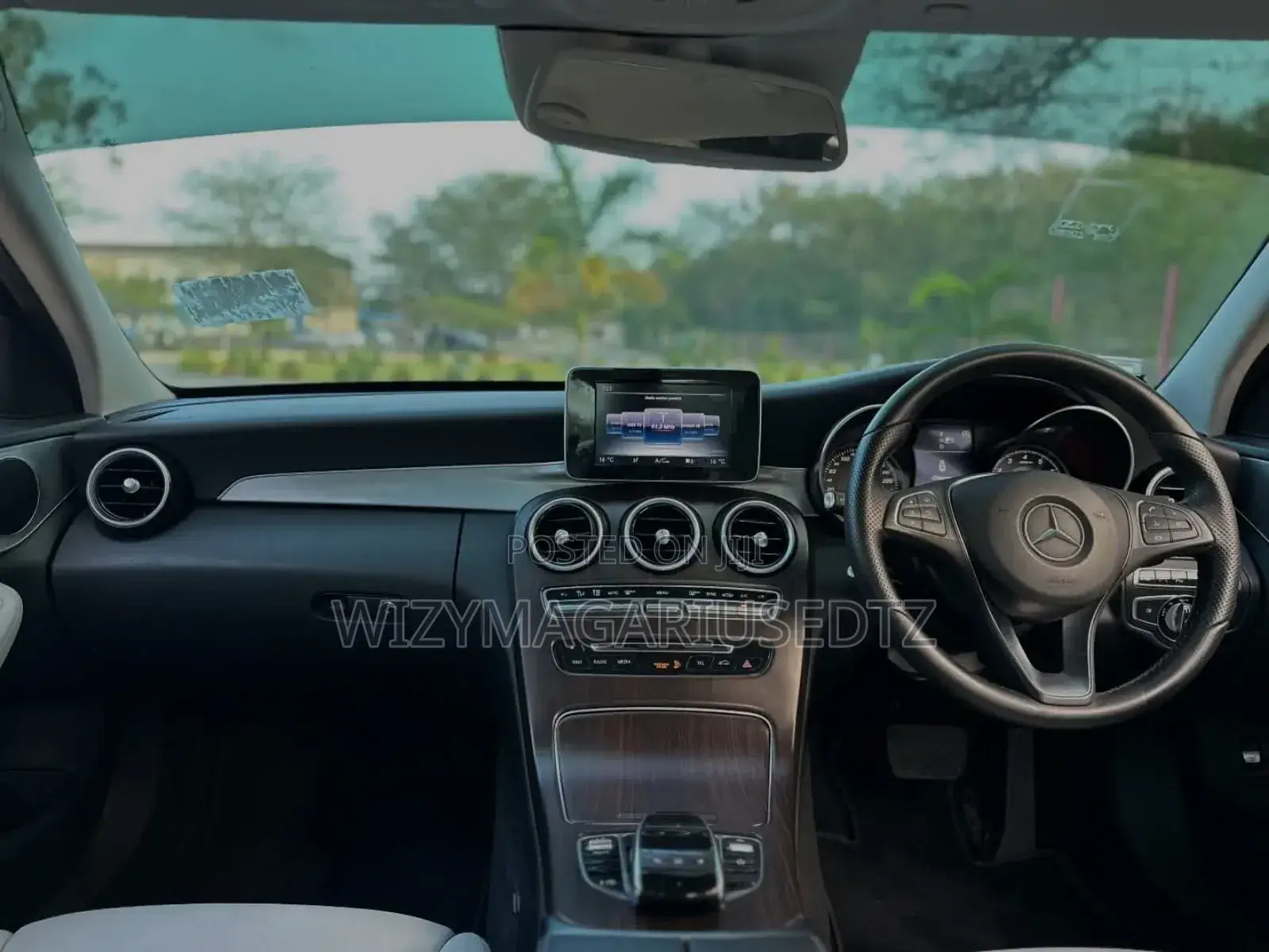 Mercedes-Benz C200 2015 Silver
