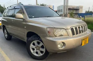 Toyota Kluger 2002 Gold