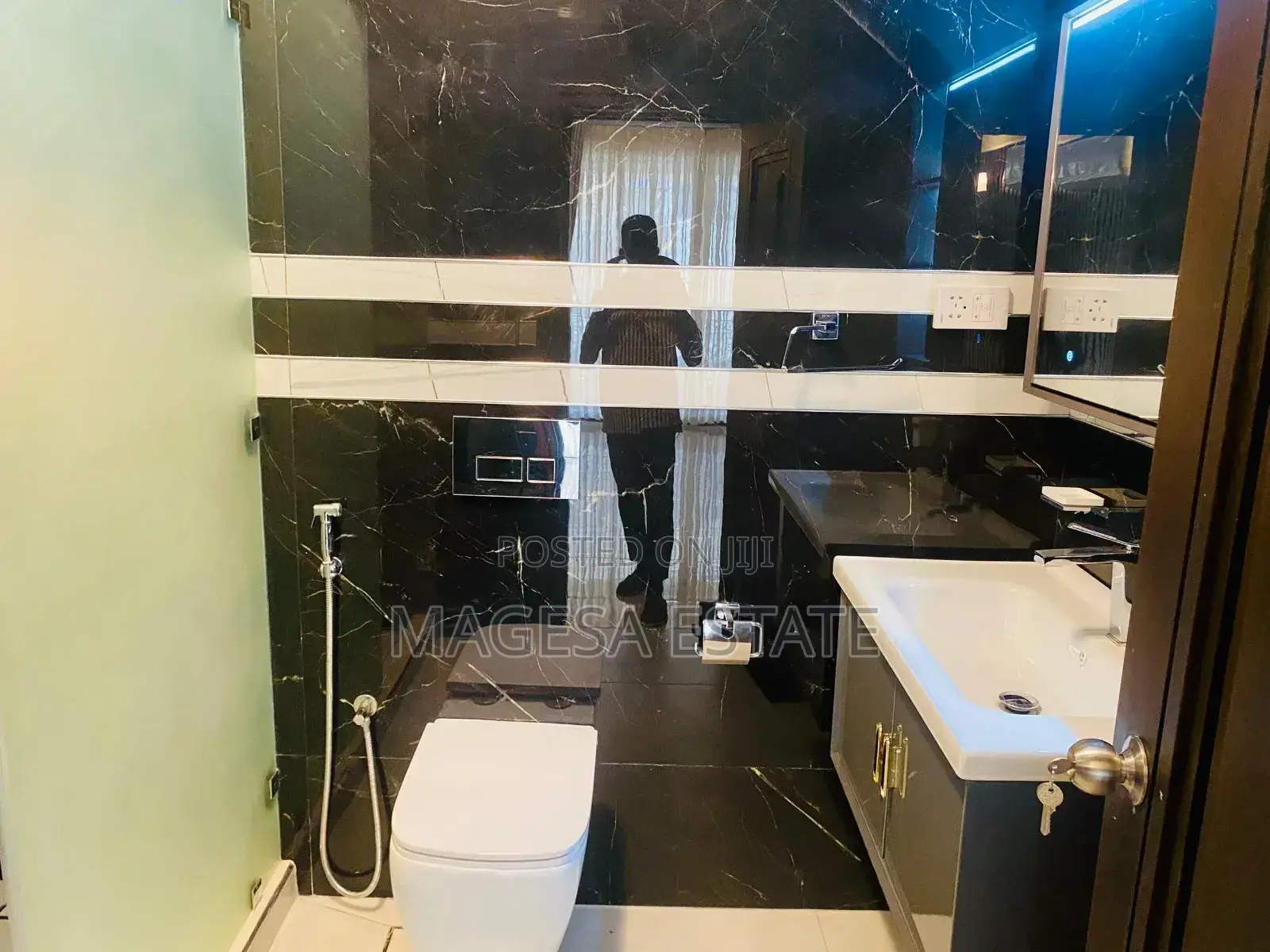 Furnished 3bdrm Apartment in Masaki for sale