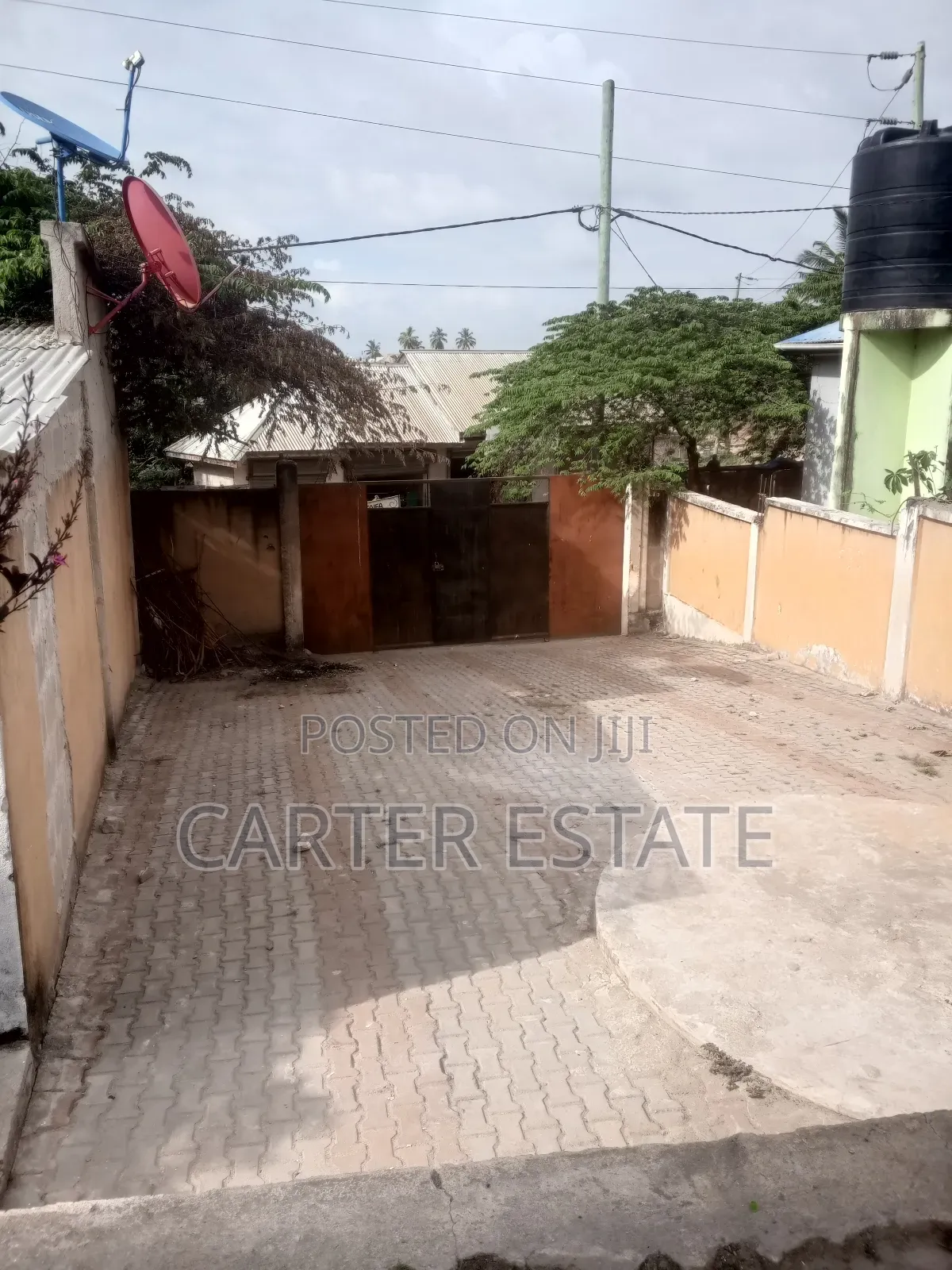 10bdrm House in Carter Real Estate, Kimara for sale