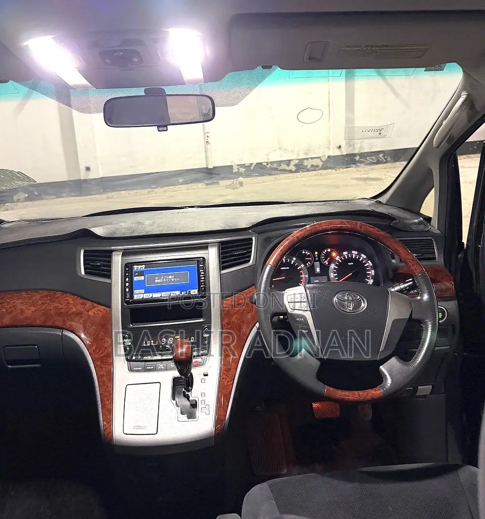 Toyota Vellfire 2008 Gray