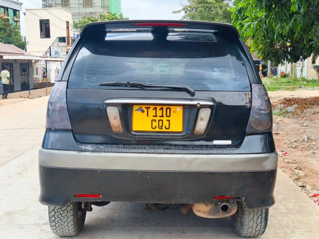 Toyota Nadia 2001 Black