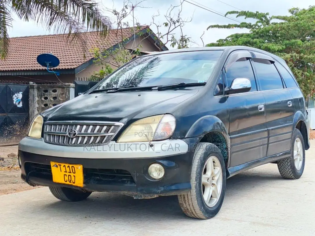 Toyota Nadia 2001 Black
