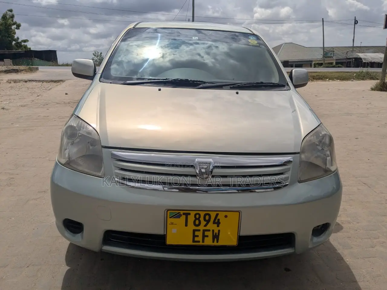 Toyota Raum 2005 Silver