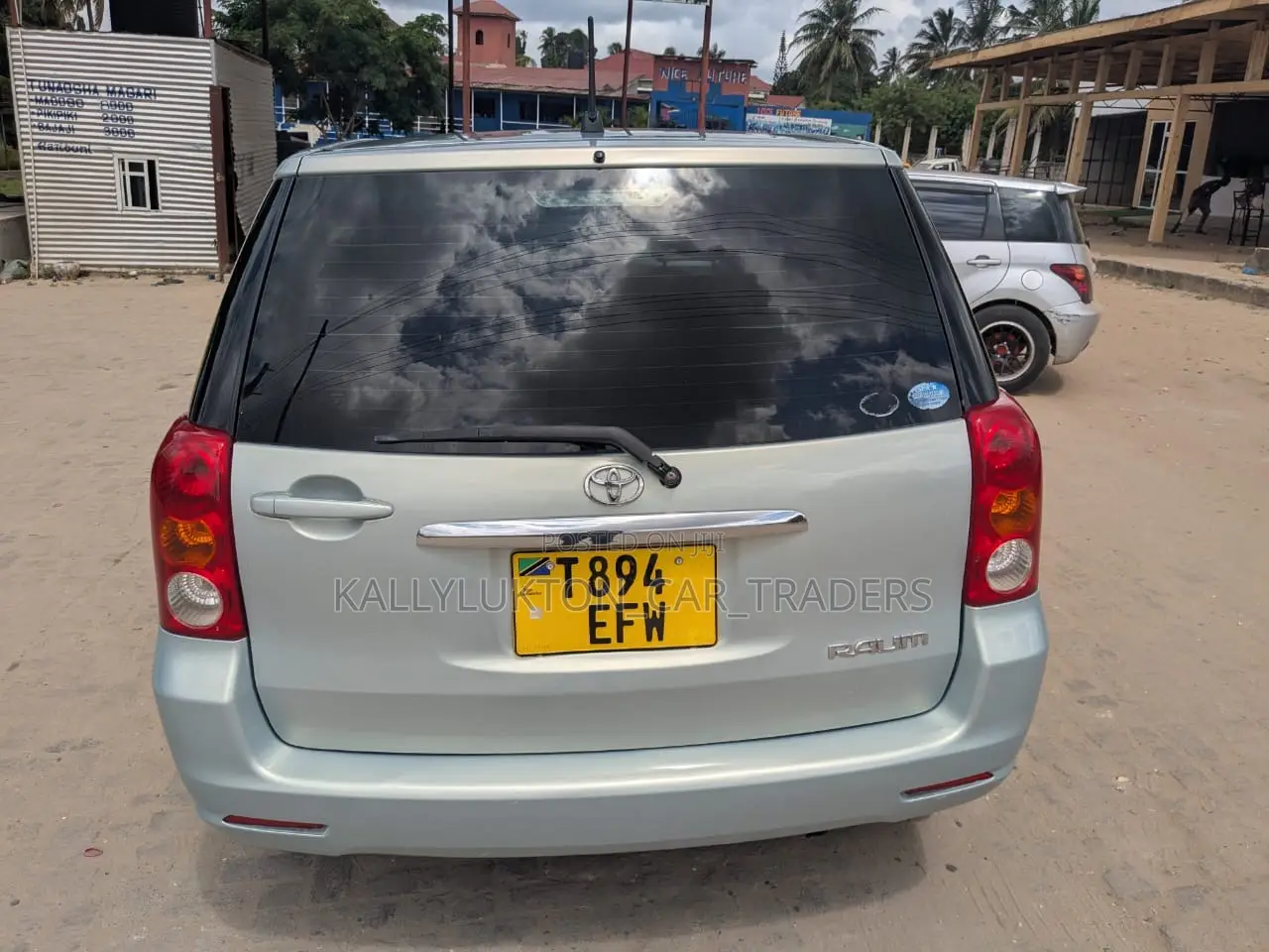 Toyota Raum 2005 Silver
