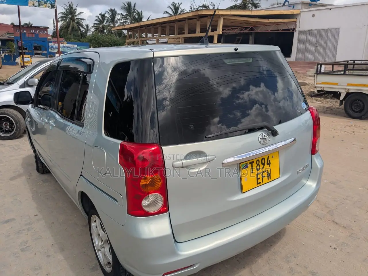 Toyota Raum 2005 Silver