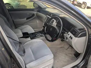 Toyota Crown 2006 Black