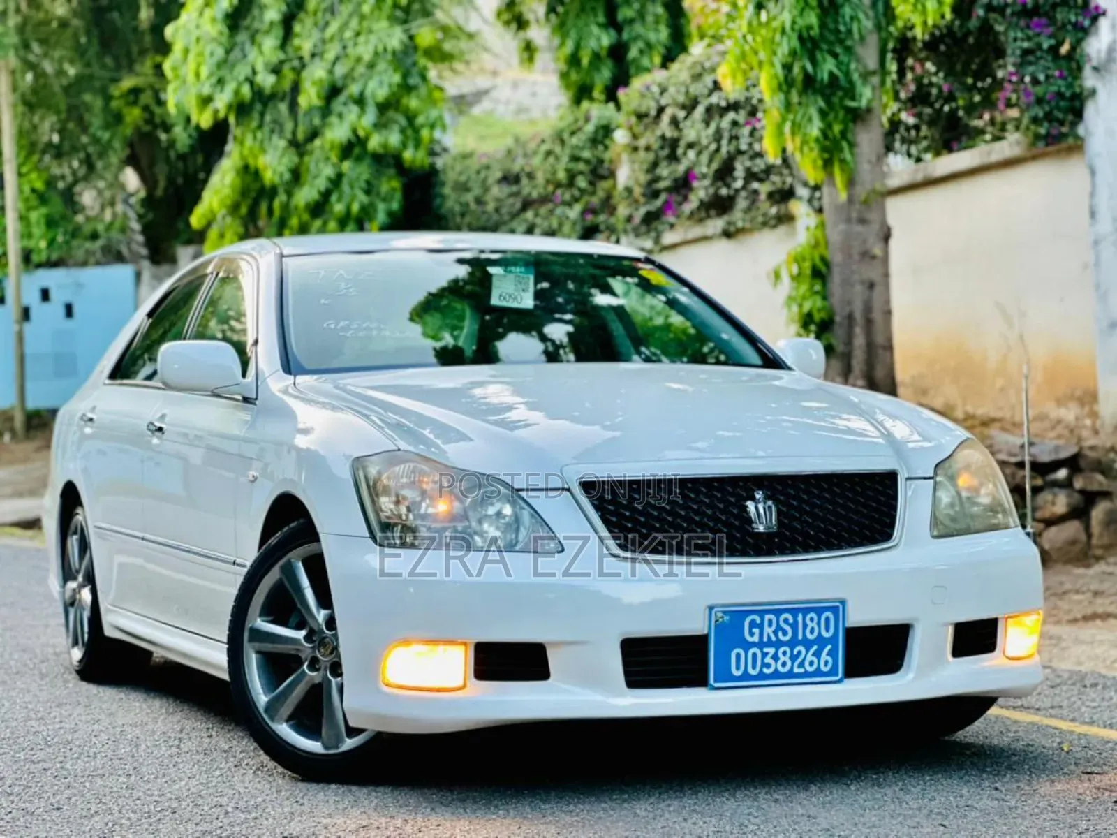 Toyota Crown 2006 White